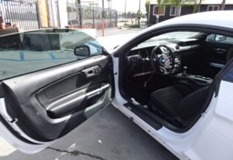 2017 Ford Mustang - Thumbnail 19