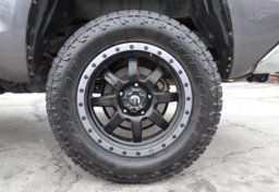 2015 Toyota Tundra - Thumbnail 18