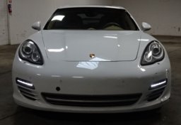 2013 Porsche Panamera - Thumbnail 11