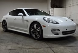 2013 Porsche Panamera - Thumbnail 3