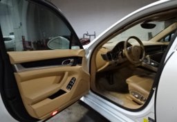 2013 Porsche Panamera - Thumbnail 22