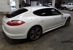 2013 Porsche Panamera - Thumbnail 5