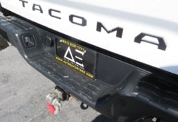 2016 Toyota Tacoma - Thumbnail 22