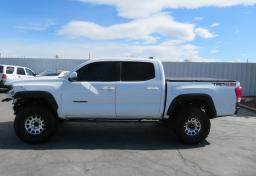 2016 Toyota Tacoma - Thumbnail 6