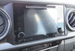 2016 Toyota Tacoma - Thumbnail 29