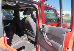 2015 Jeep Wrangler Unlimited - Thumbnail 22