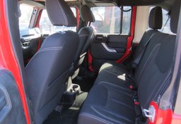 2015 Jeep Wrangler Unlimited - Thumbnail 29