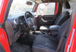 2015 Jeep Wrangler Unlimited - Thumbnail 25