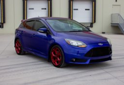 2014 Ford Focus - Thumbnail 2