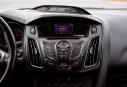 2014 Ford Focus - Thumbnail 33