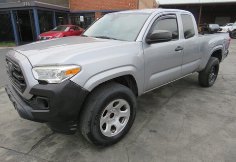 Picture of 2018 Toyota Tacoma