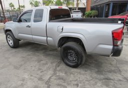 2018 Toyota Tacoma - Thumbnail 7