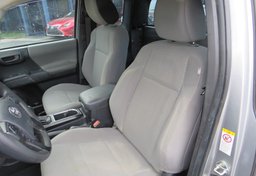 2018 Toyota Tacoma - Thumbnail 29