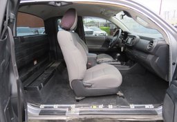 2018 Toyota Tacoma - Thumbnail 26