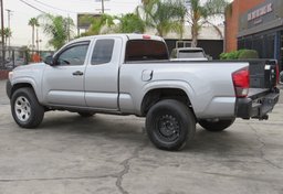2018 Toyota Tacoma - Thumbnail 9