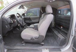 2018 Toyota Tacoma - Thumbnail 25