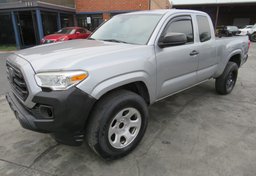 2018 Toyota Tacoma - Thumbnail 1
