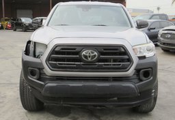 2018 Toyota Tacoma - Thumbnail 11