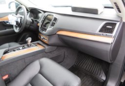 2021 Volvo XC90 - Thumbnail 21