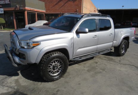 Picture of 2017 Toyota Tacoma
