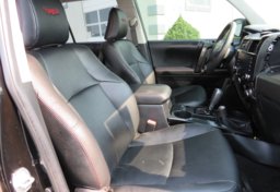 2021 Toyota 4Runner - Thumbnail 19