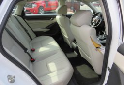 2018 Honda Accord Sedan - Thumbnail 30