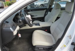 2018 Honda Accord Sedan - Thumbnail 23