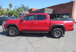 2017 Toyota Tacoma - Thumbnail 5