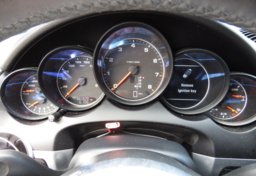 2018 Porsche Cayenne - Thumbnail 33