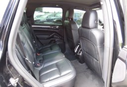 2018 Porsche Cayenne - Thumbnail 28