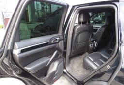 2018 Porsche Cayenne - Thumbnail 23