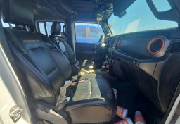 2023 Jeep Gladiator - Thumbnail 9