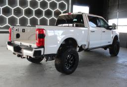 2024 Ford F-350 Super Duty PLATINUM - Thumbnail 8