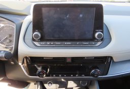 2021 Nissan Rogue - Thumbnail 35