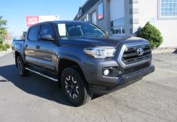 2016 Toyota Tacoma - Thumbnail 3