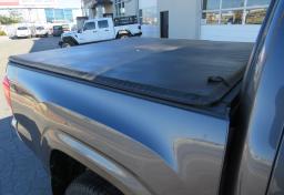 2016 Toyota Tacoma - Thumbnail 25