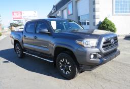 2016 Toyota Tacoma - Thumbnail 1