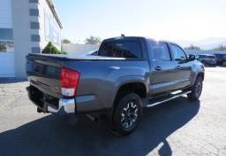 2016 Toyota Tacoma - Thumbnail 8