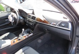 2016 BMW 3 Series - Thumbnail 26