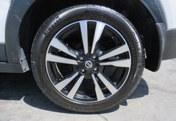 2019 Nissan Kicks - Thumbnail 11