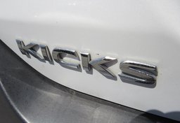 2019 Nissan Kicks - Thumbnail 18