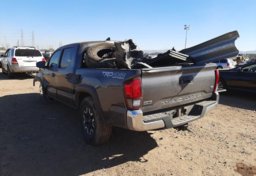 2018 Toyota Tacoma - Thumbnail 4