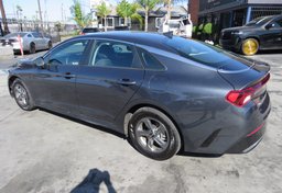 2021 Kia K5 - Thumbnail 9