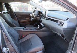 2020 Toyota C-HR - Thumbnail 22