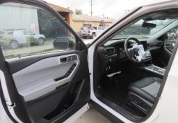 2022 Ford Explorer - Thumbnail 22