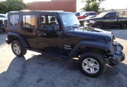 2015 Jeep Wrangler Unlimited - Thumbnail 2