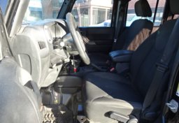 2015 Jeep Wrangler Unlimited - Thumbnail 22