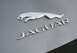 2018 Jaguar F-TYPE - Thumbnail 32