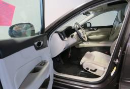 2022 Volvo XC60 - Thumbnail 21