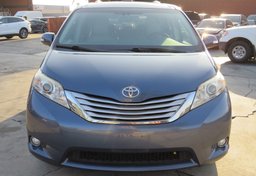 2014 Toyota Sienna - Thumbnail 11